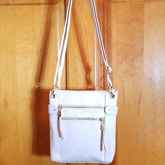 unbranded Handbags - SOFT PINK W/ GOLD HARDWARE PU LEATHER SHOULDER BAG